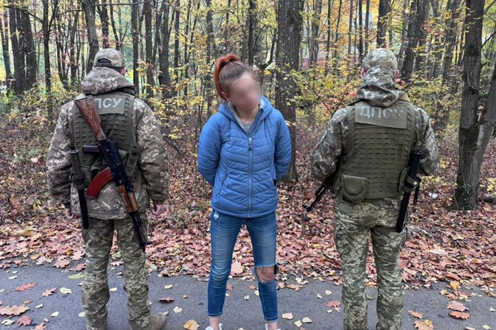 Figyelmeztető lövéseket kellett leadni a levegőbe: három férfit tartóztattak le a szlovák határ közelében. Fotó:  krán Állami Határőrszolgálat