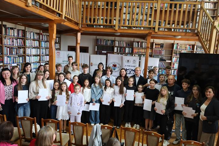 Ösztöndíjban részesültek a "GENIUS" Tehetségpontok diákjai