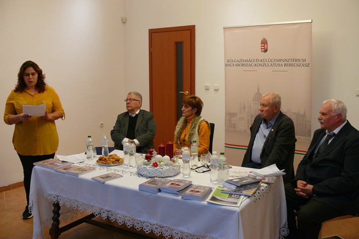 Irodalmi Kilátó: Tollal a békéért. Fotó: Kárpátinfo/Kovács Elemér