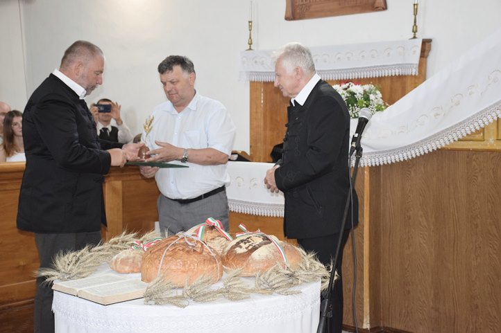 Hálaadó aratási csendesdélután Verbőcön - Hit, együttérzés, összefogás. Fotó: Kovács Elemér