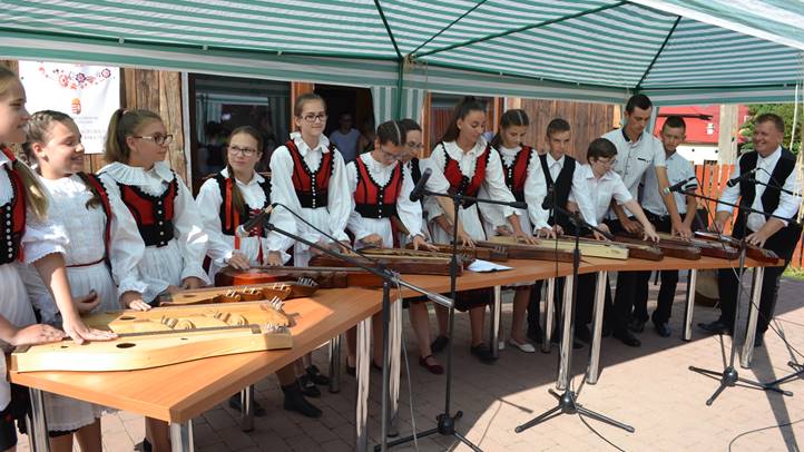 Gyergyói népzene - A Hagyományok Háza Szabadegyeteme. Fotó: Gyergyói népzene - három generációs örökségvédelmi program