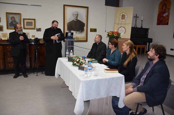 Kárpátaljai görögkatolikus papok névtára: könyvbemutató az Ortutay Elemér Szakkollégiumban. Fotó: Kárpátinfo/Kovács Elemér