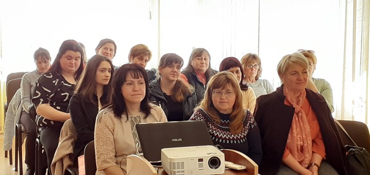 Tisztújítás a Kárpátaljai Magyar Könyvtárosok Egyesületénél - Ismét Varga Évának szavaztak bizalmat. Fotó: Szemere Judit