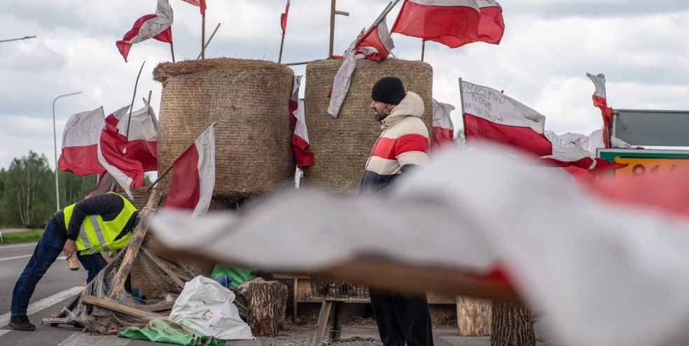 Gazdatüntetések kezdődtek Lengyelországban a dél-amerikai termékek dömpingje ellen