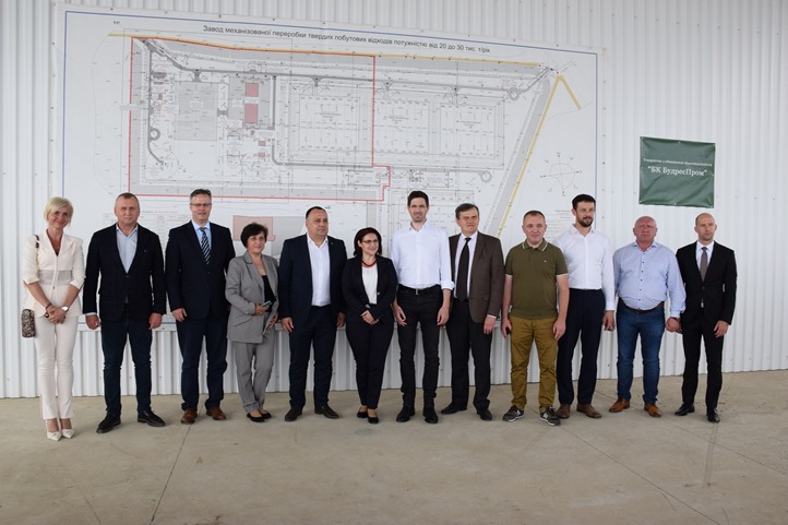 Magyar Levente, Magyarország Külgazdasági és Külügyminisztériumának parlamenti államtitkára a Beregszász mellett fekvő Makkosjánosiban. Fotó: Kárpátinfo/Kovács Elemér