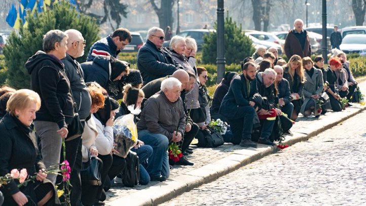 Kárpátalján végső búcsút vettek a hősi halált halt katonától, Jaroszlav Maljuktól. Fotó: Ungvári Városi Tanács/Facebook