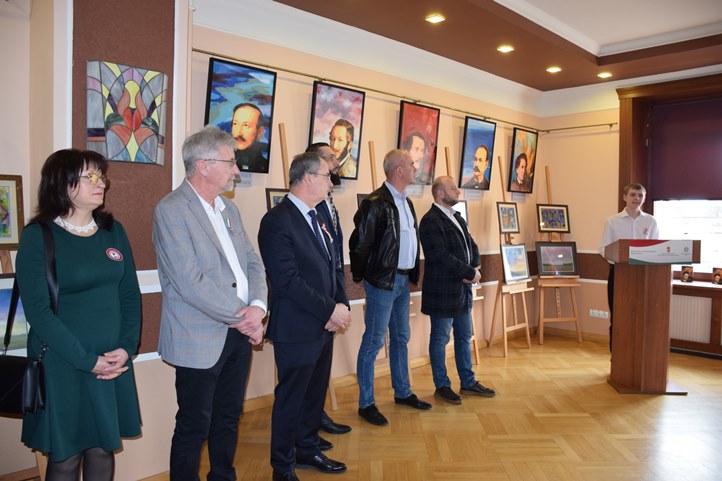 Kiállítás nemzeti ünnepünk előestéjén - Petőfi Sándor és kortársai Beregszászon. Fotó: Kárpátinfo/Kovács Erzsébet