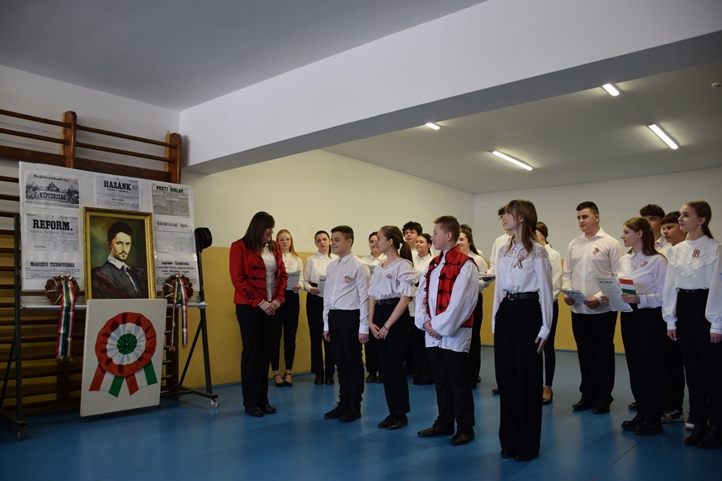 Ünnepi megemlékezés a Beregszászi Kossuth Lajos Líceumban - Ifjúság és szabadságvágy