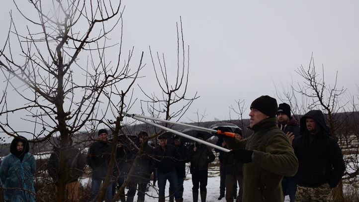 A korai kitavaszodás veszélyei - Készüljünk a lemosó permetezésre