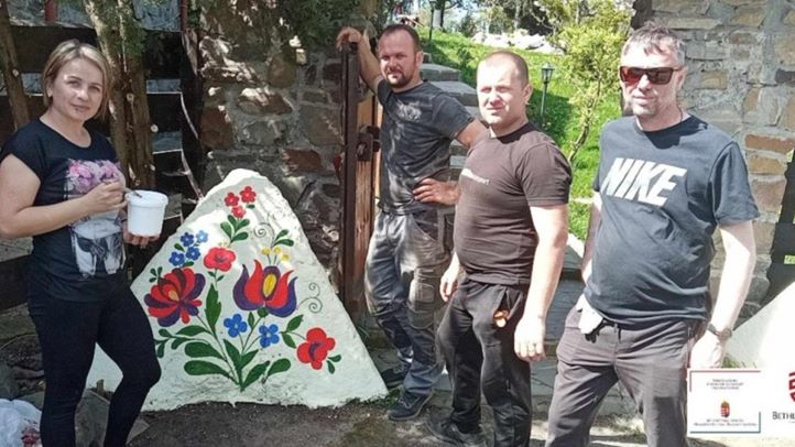 KMNE: Önkéntesek a Vadvölgyben - „A legkisebb kedvesség is többet ér, mint a legnagyobb szándék” 