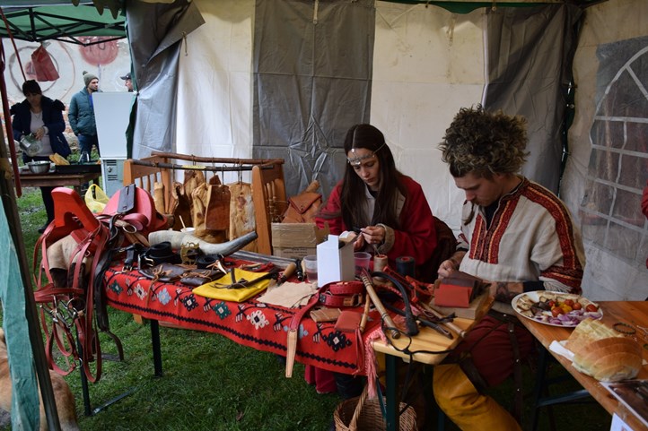 Őszi vásári forgatag Mezőváriban - A földműves munkájának tisztelete. Fotó: Kárpátinfo/Kovács Elemér
