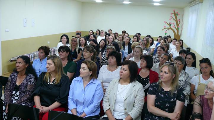 A KRE óvodapedagógusainak szakma napja Mezőváriban - „Szerezz bölcsességet!” Fotó: Kárpátinfó/ Kovács Erzsébet