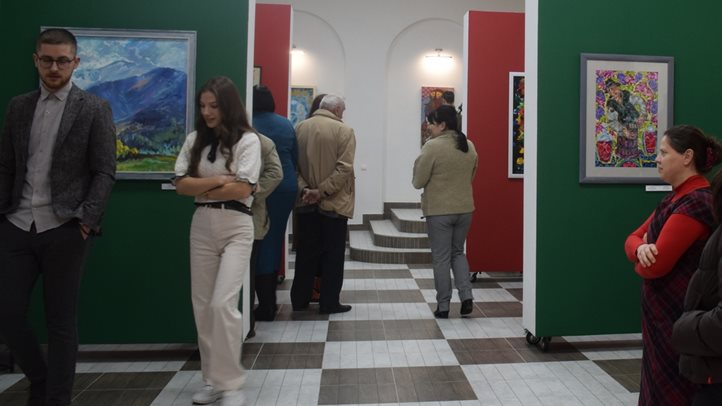 Legutóbb 2018-ban állították ki műveiket a Kárpátaljai Révész Imre Ipar és Képzőművészeti Társaság (RIT) tagjai a Rákóczi Napok programsorozat keretében a II. Rákóczi Ferenc Kárpátaljai Magyar Főiskolán.  Fotó: Kárpátinfo/Kovács Elemér