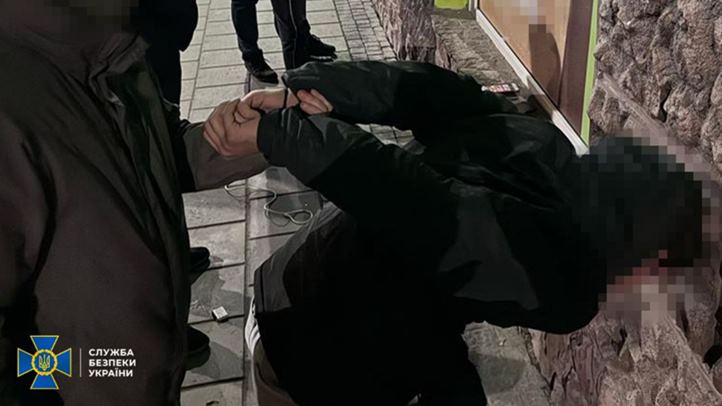  Két kárpátaljai férfi katonai jármű felrobbantására készült Lembergben. Fotó: SZBU