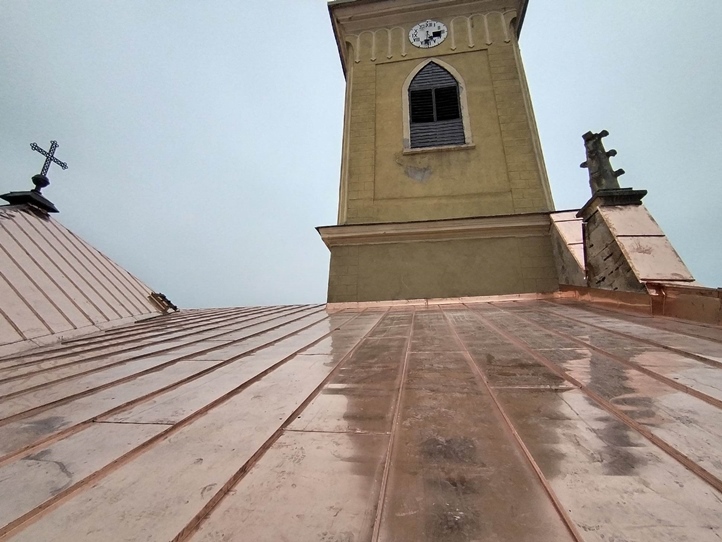 Megújul a beregszászi római katolikus templom. Fotó: Bunda Szabolcs