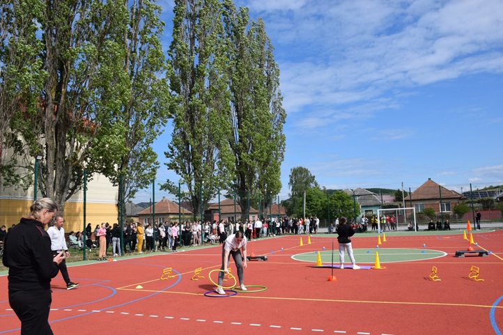 Sportnap a II. Rákóczi Ferenc Kárpátaljai Magyar Főiskola Szakgimnáziumának szervezésében. Fotó: Kárpátinfo/Kovács Elemér