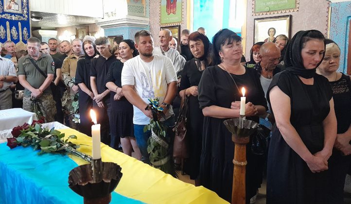 Kárpátalján végső búcsút vettek a háborúban meghalt Szegedi Ivántól. Fotó: Facebook