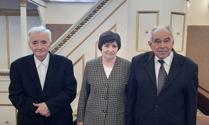 Szépkorúak csendesdélutánja Badalóban