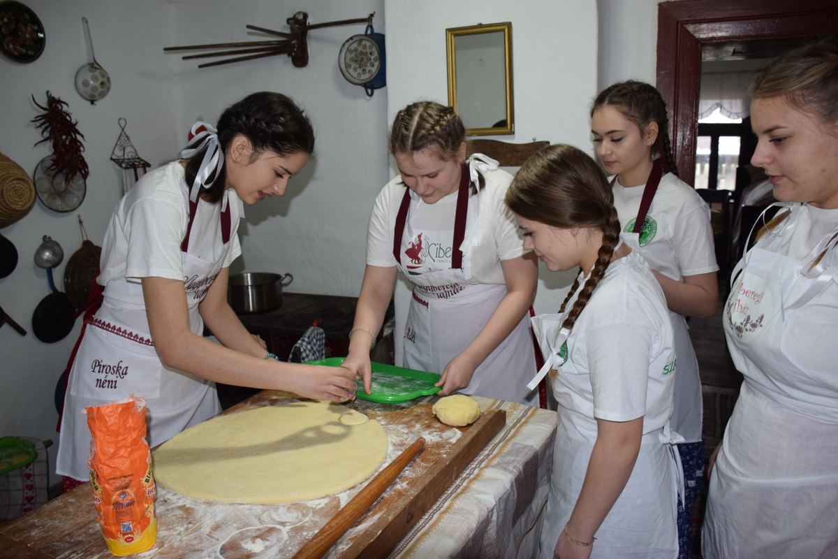 Évkezdő a Nagyberegi Tájházban - Farsang: alakoskodás, párválasztás