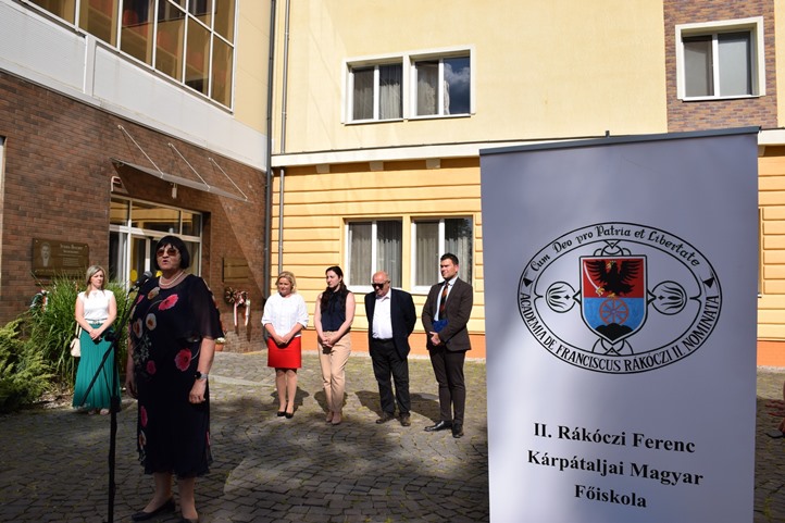 Az összetartozás tánca kétezer kárpátaljai résztvevővel. Fotó: Kárpátinfo/Kovács Elemér