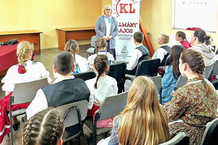 Többgenerációs mesebeszéd - Vajdasági népmesemondó verseny. Fotók: Thurzó Lajos Művelődési - Oktatási Központ