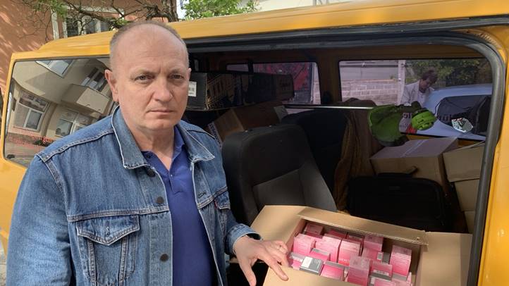 Gaál Géza doktor is segít a vitaminok célba juttatásában