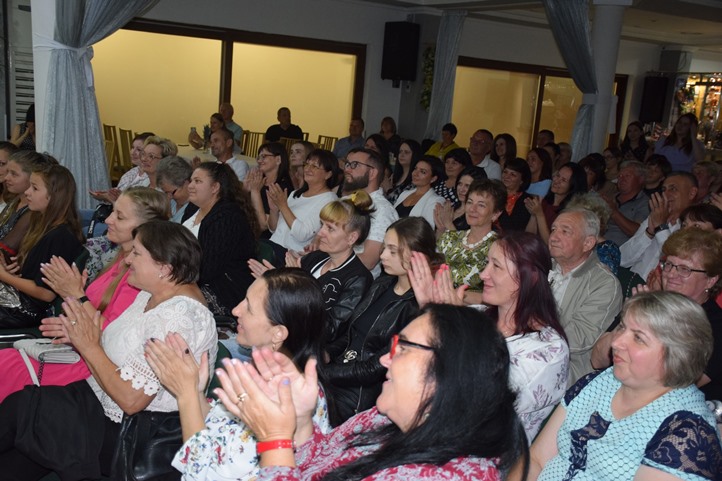 Kárpátaljai Kultúrkaraván: Felejthetetlen nyáreste Wolf Katival. Fotó: Kárpátinfo/Kovács Elemér