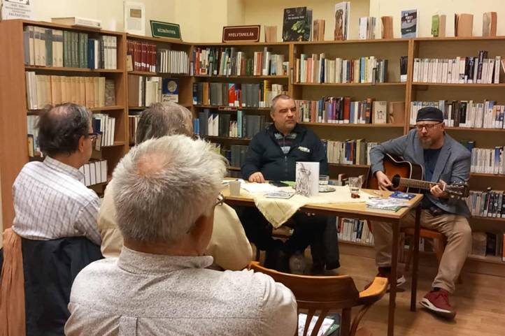 Dr. Zsebők Csaba a Mitracsek Presszóban!