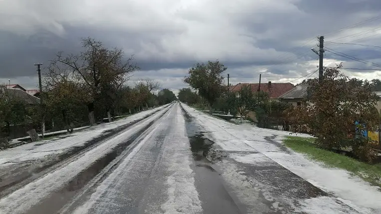 Jégeső Gáton vasárnap délután