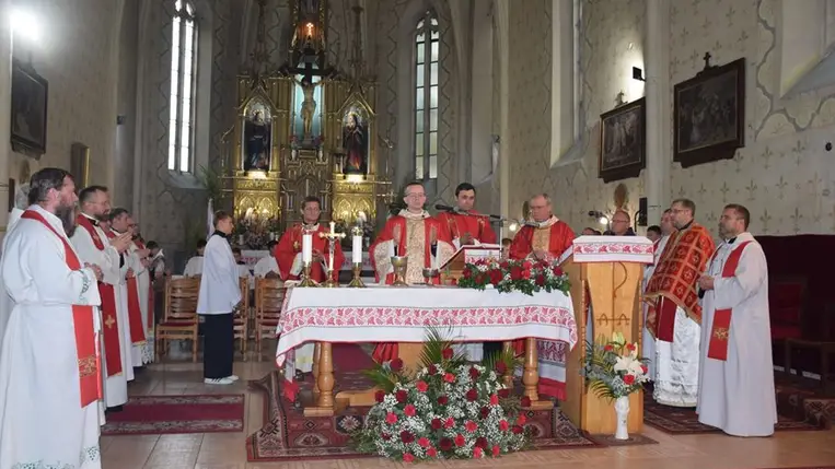 Templombúcsú és a Szent Kereszt Év lezárása Beregszászban