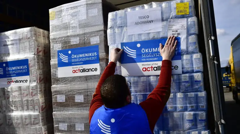 Segélyt vitt Ukrajnába az Ökumenikus Segélyszervezet. Illusztráció.