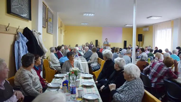 Szépkorúak délutánja Beregszászon