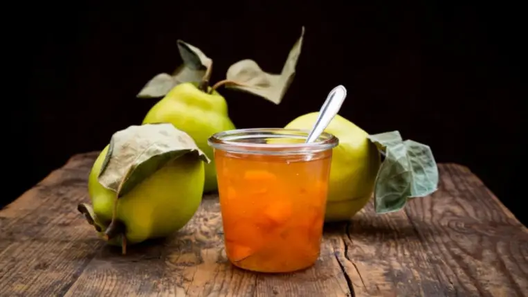 Egy méltatlanul elhanyagolt gyümölcs, ami fedezi napi C-vitamin-szükségletünket