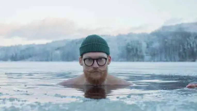 A jéghideg fürdőzés jót tesz a férfiaknak