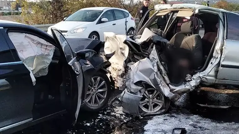 Halálos közúti baleset Ungvár közelében (Fotó: DSZNSZ)