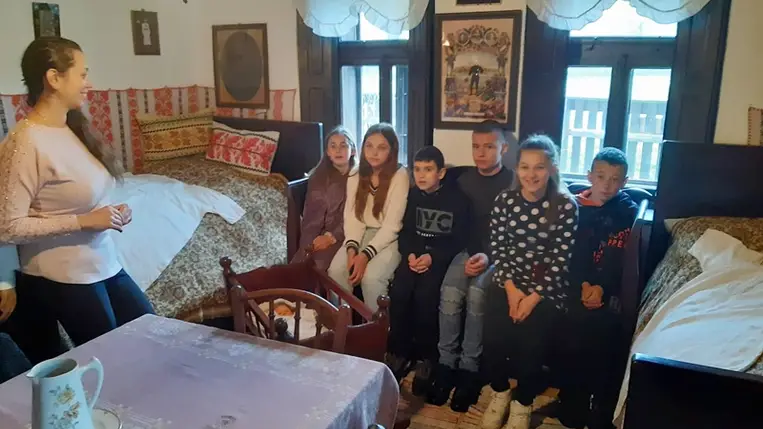 Diósípot fújtak, karkötőt csomóztak a Nagyberegi Tájházban