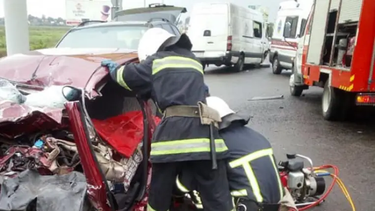 Ketten meghaltak egy közúti balesetben Kárpátalján