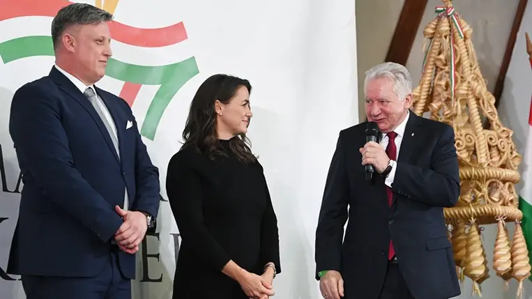 Ezer tonna búza gyűlt össze a Magyarok kenyere programban. MTI/Bruzák Noémi