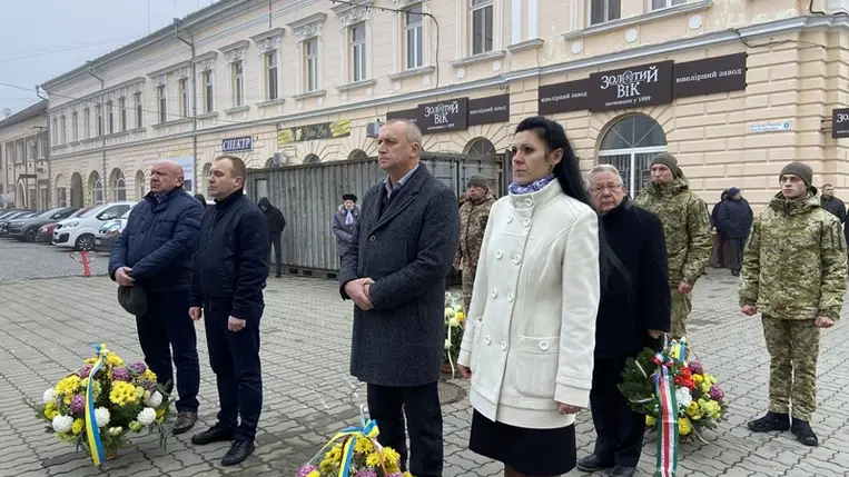 A méltóság és szabadság napjára emlékeztek Beregszászban