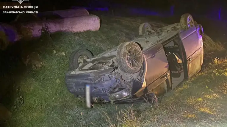 Tökrészeg sofőr okozott balesetet Kárpátalján. Fotó: Kárpátaljai Járőrszolgálat