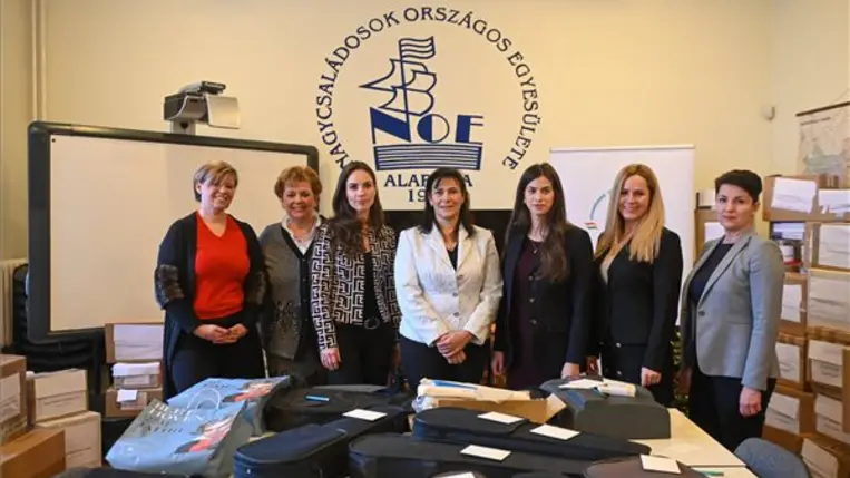 Kárpátaljai családokat és zeneiskolákat támogat a NOE karácsony alkalmából