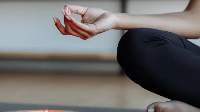  Így tartsd az ujjad, hogy megnyugodj. Az ujjak jógája 