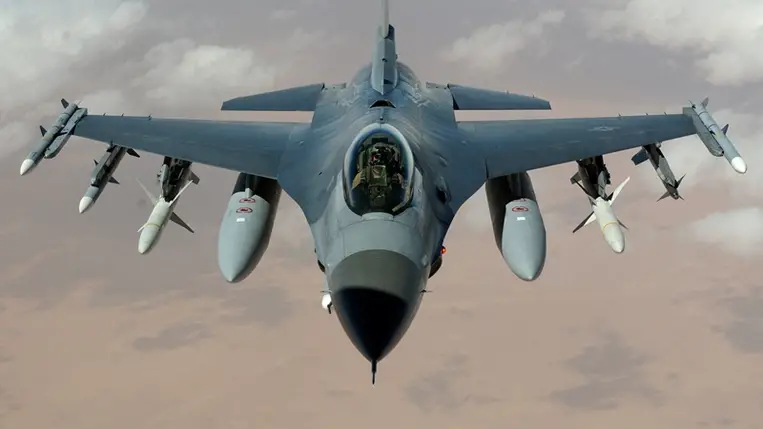 F-16 Fighting Falcon. Fotó: Wikipédia