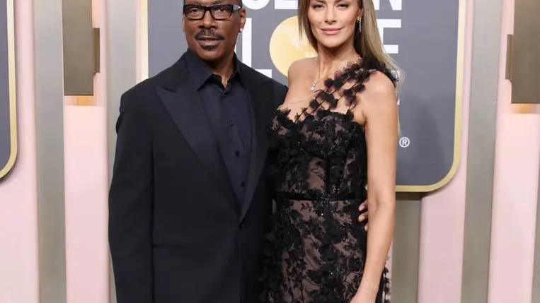 Eddie Murphy 18 évvel fiatalabb, gyönyörű szerelmével gálázott