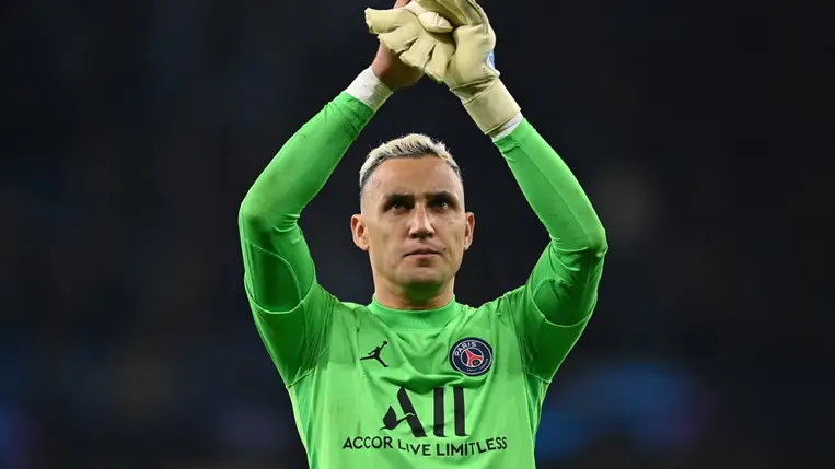 A PSG háromszoros BL-győztes sztárkapusa a Premier League-be igazolt