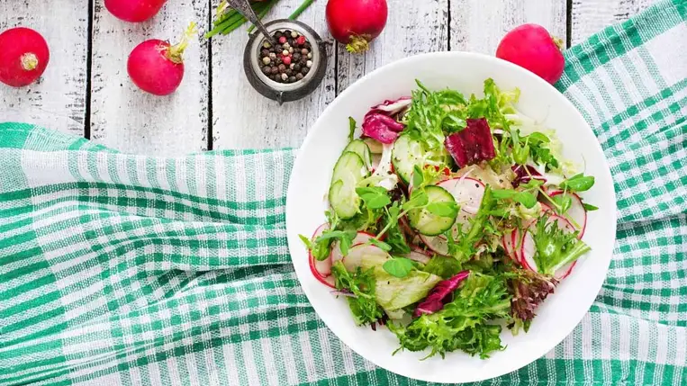  Rákmegelőző és fogyaszt: a kis piros tavaszi zöldségünk 