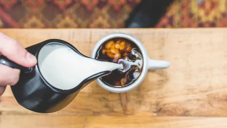 Kiderült: van olyan nagyon ismert betegség, amit gyógyít a tej 