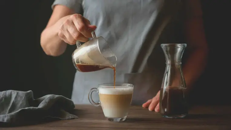 Ezért érdemes tejeskávét inni