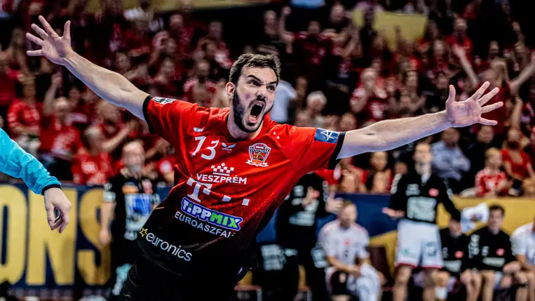 A Veszprémből kirúgott sztárkézis a PSG-hez tart