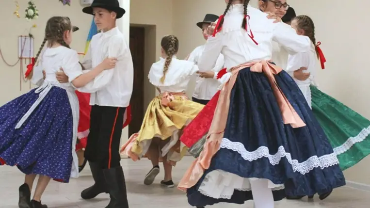 Anyák napi vasárnap délután Haláboron